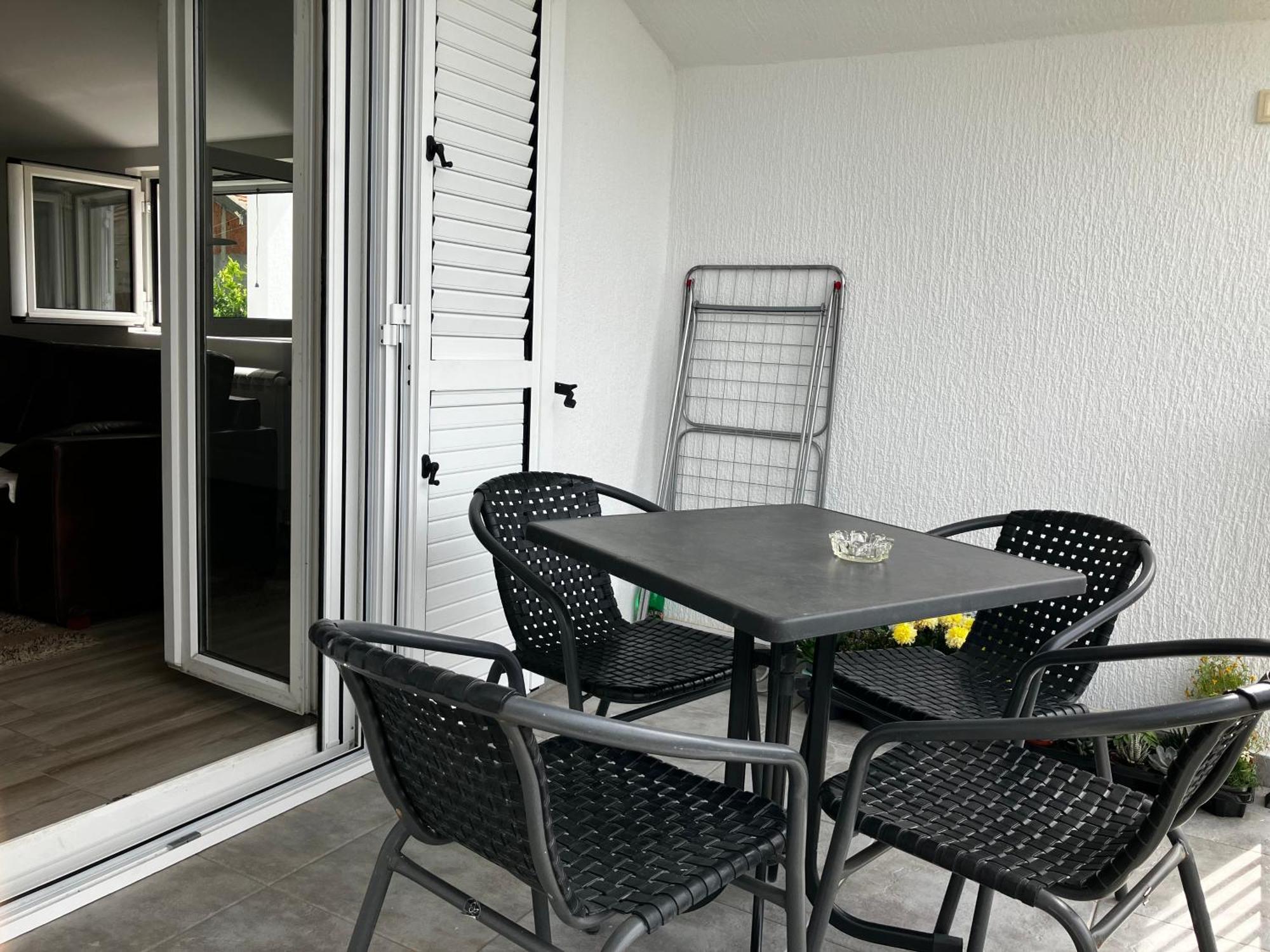 포드고리차 Cozy, Fully Equipped, Free Parking&Wifi, Quiet, 2Bd 아파트 외부 사진
