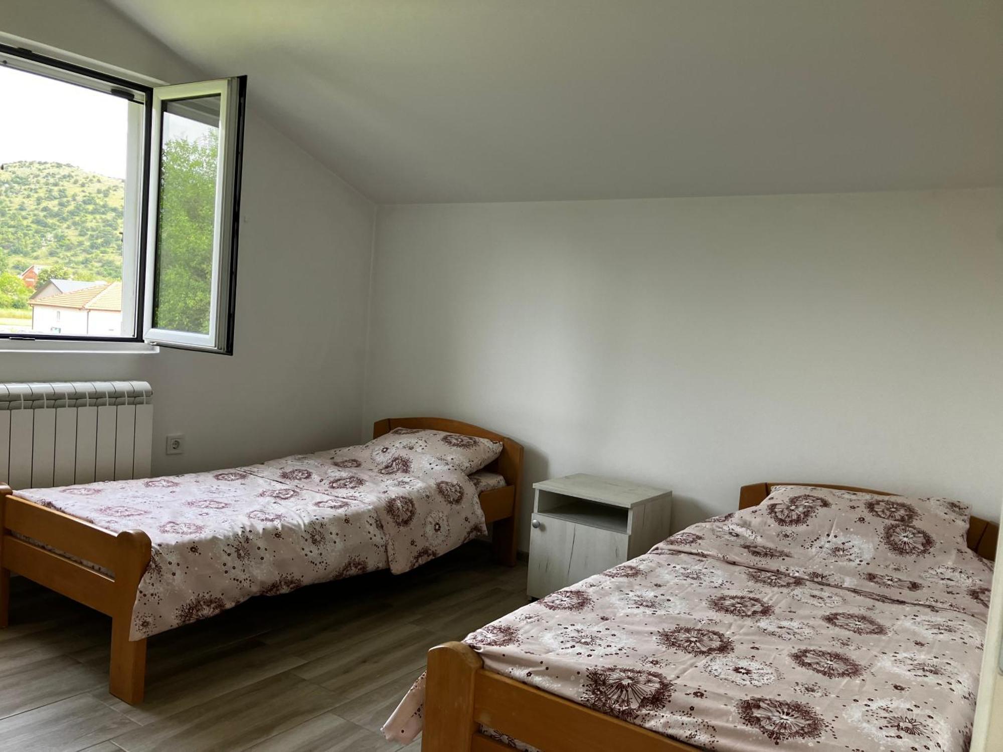 포드고리차 Cozy, Fully Equipped, Free Parking&Wifi, Quiet, 2Bd 아파트 외부 사진