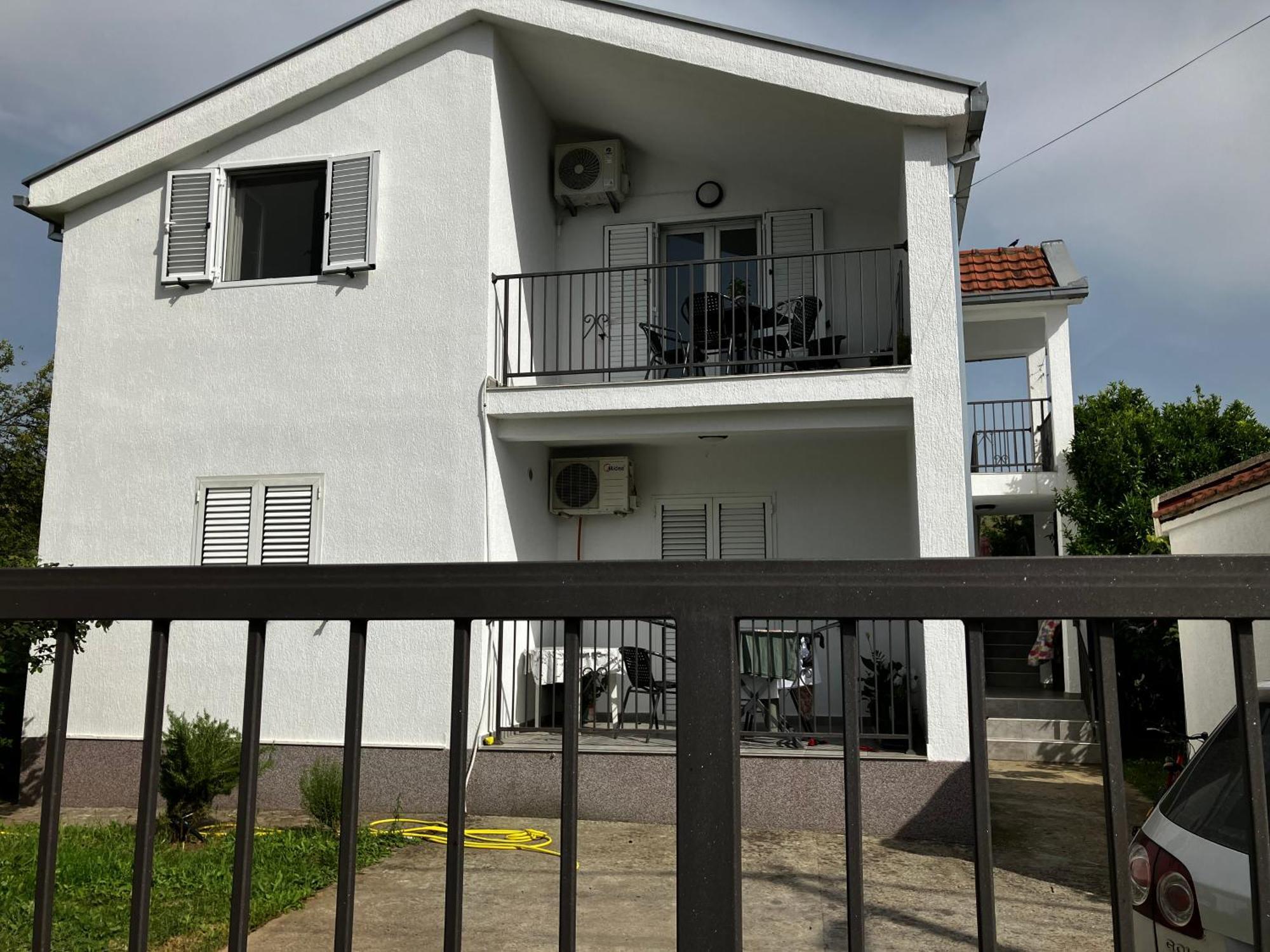 포드고리차 Cozy, Fully Equipped, Free Parking&Wifi, Quiet, 2Bd 아파트 외부 사진